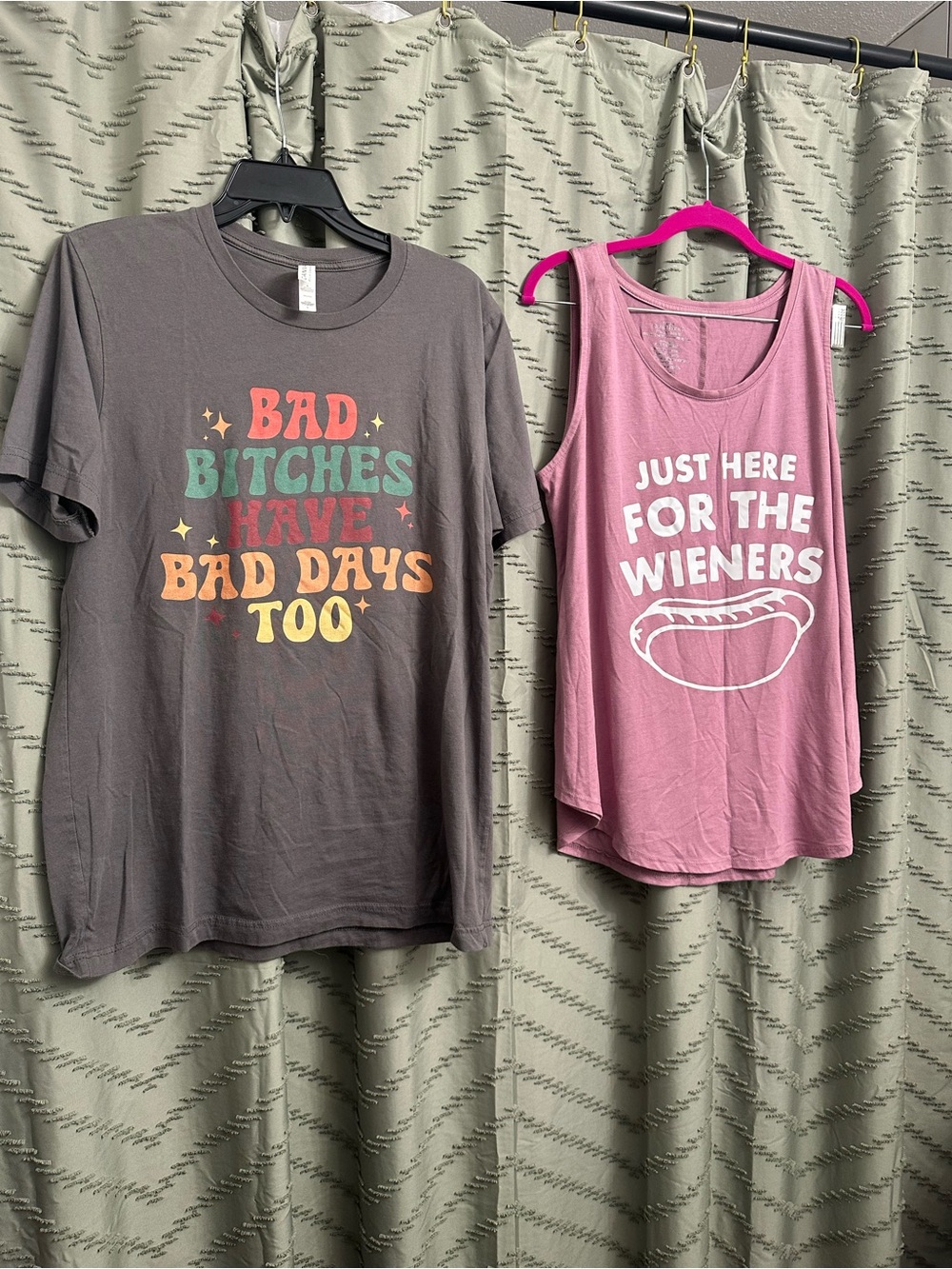 Bundle lot of 2 two graphic tees women size L
Target desert rose and canvas bra